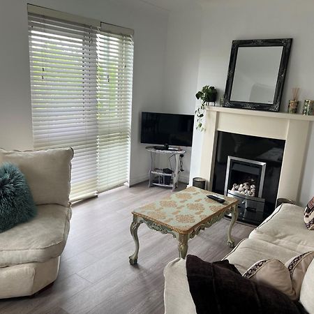 Cosy 2 Double Bed Apartment Swords Luaran gambar