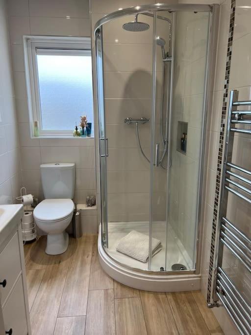 Cosy 2 Double Bed Apartment Swords Luaran gambar