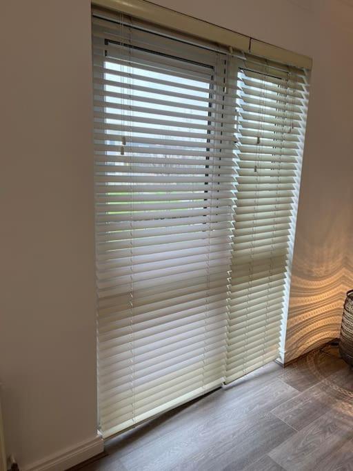 Cosy 2 Double Bed Apartment Swords Luaran gambar