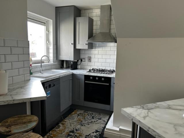 Cosy 2 Double Bed Apartment Swords Luaran gambar